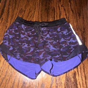 Lulu lemon hotty hot 2.5”